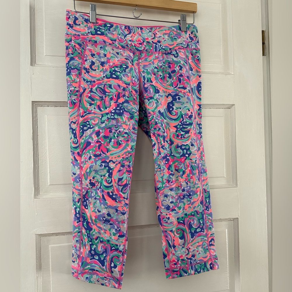 EUC LILLY PULITZER LUXLETIC CAPRI SIZE LARGE